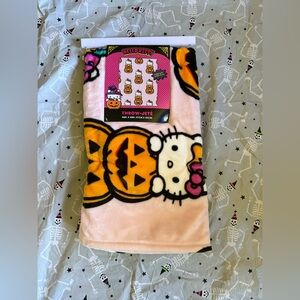 New Hello Kitty Halloween Pumpkins 46" x 60" Throw Blanket With Tag